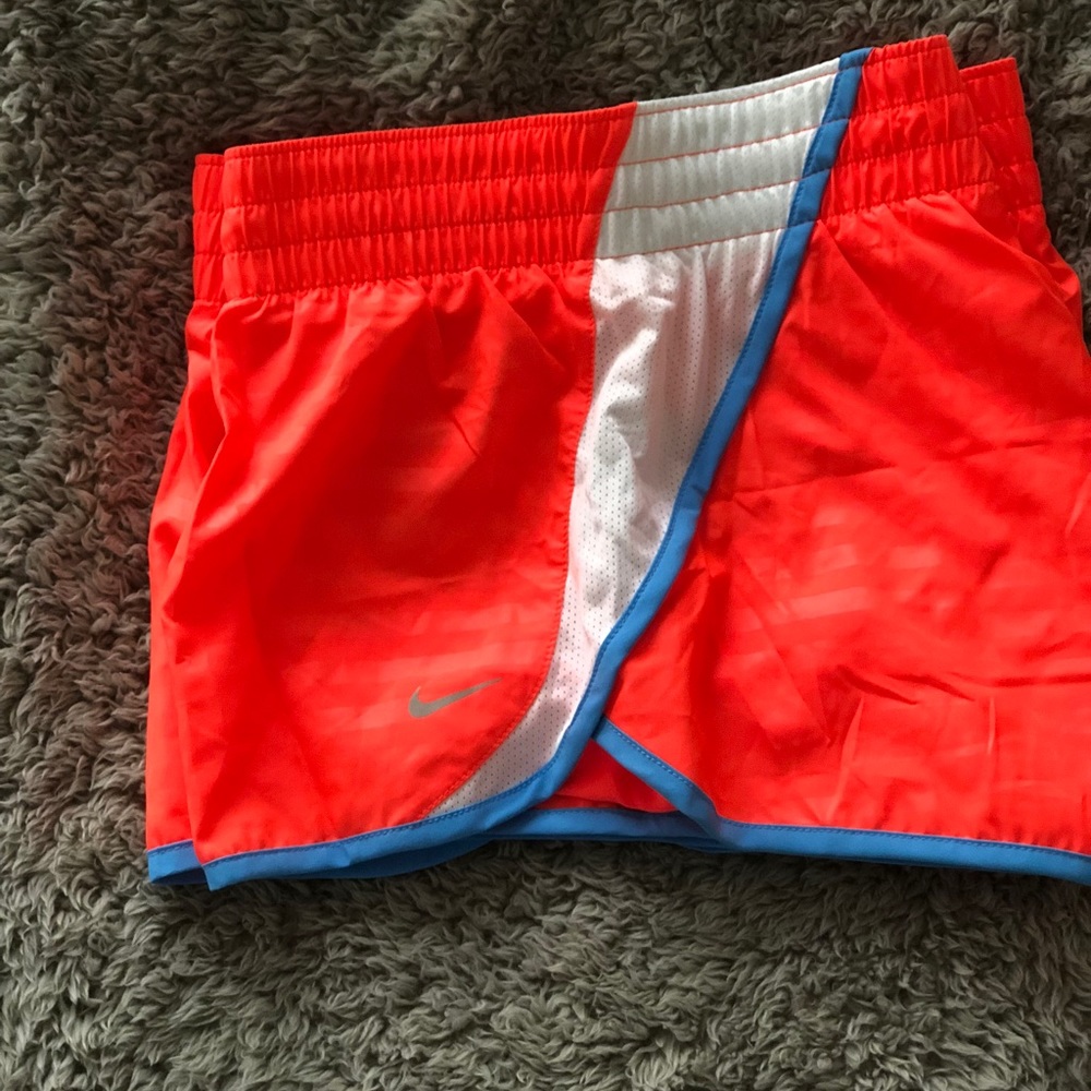 NIKE RUNNING SHORTS